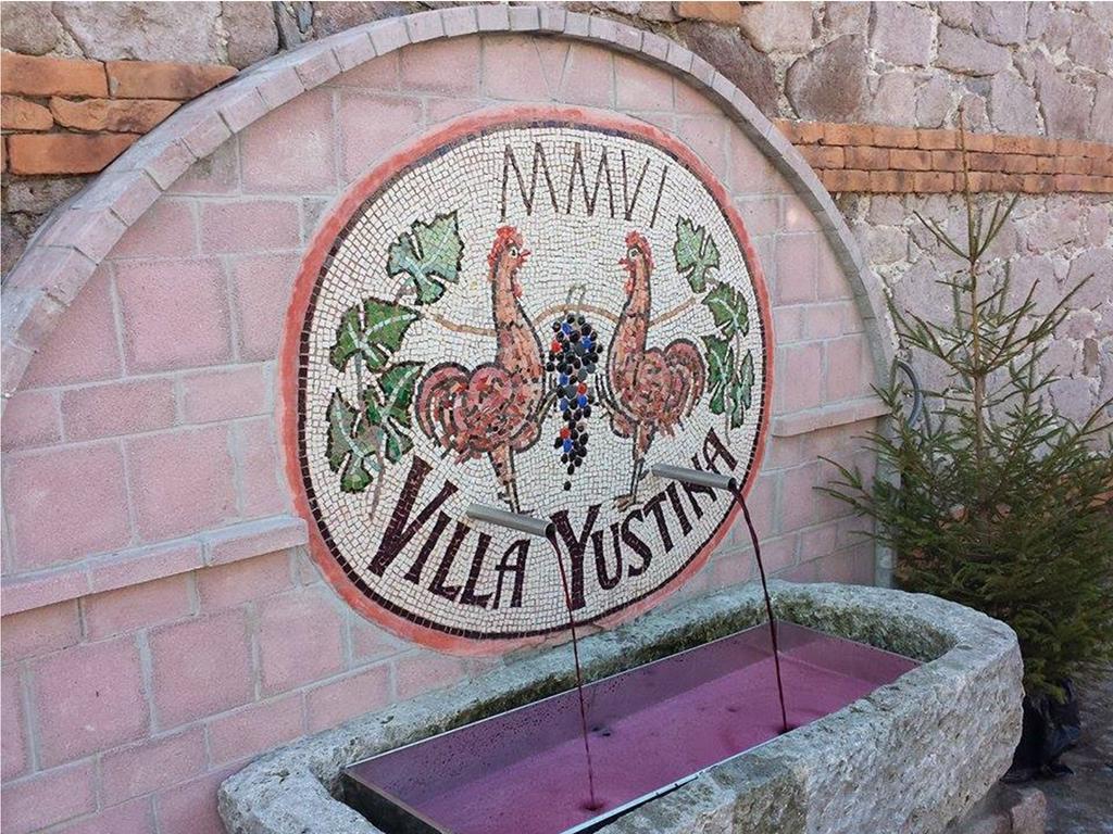 Yustina Villas Guest House Екстериор снимка